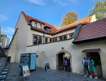 2 - Pinkas Synagogue