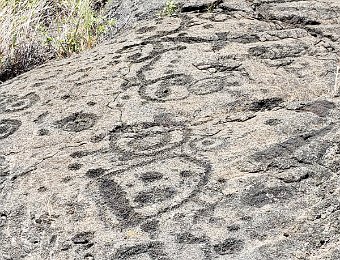 Chain of Craters Driving Tour with Hikes